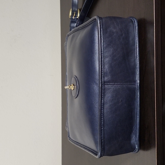 **SOLD**Vintage Coach Navy Willis #9927 - Picture 7 of 13